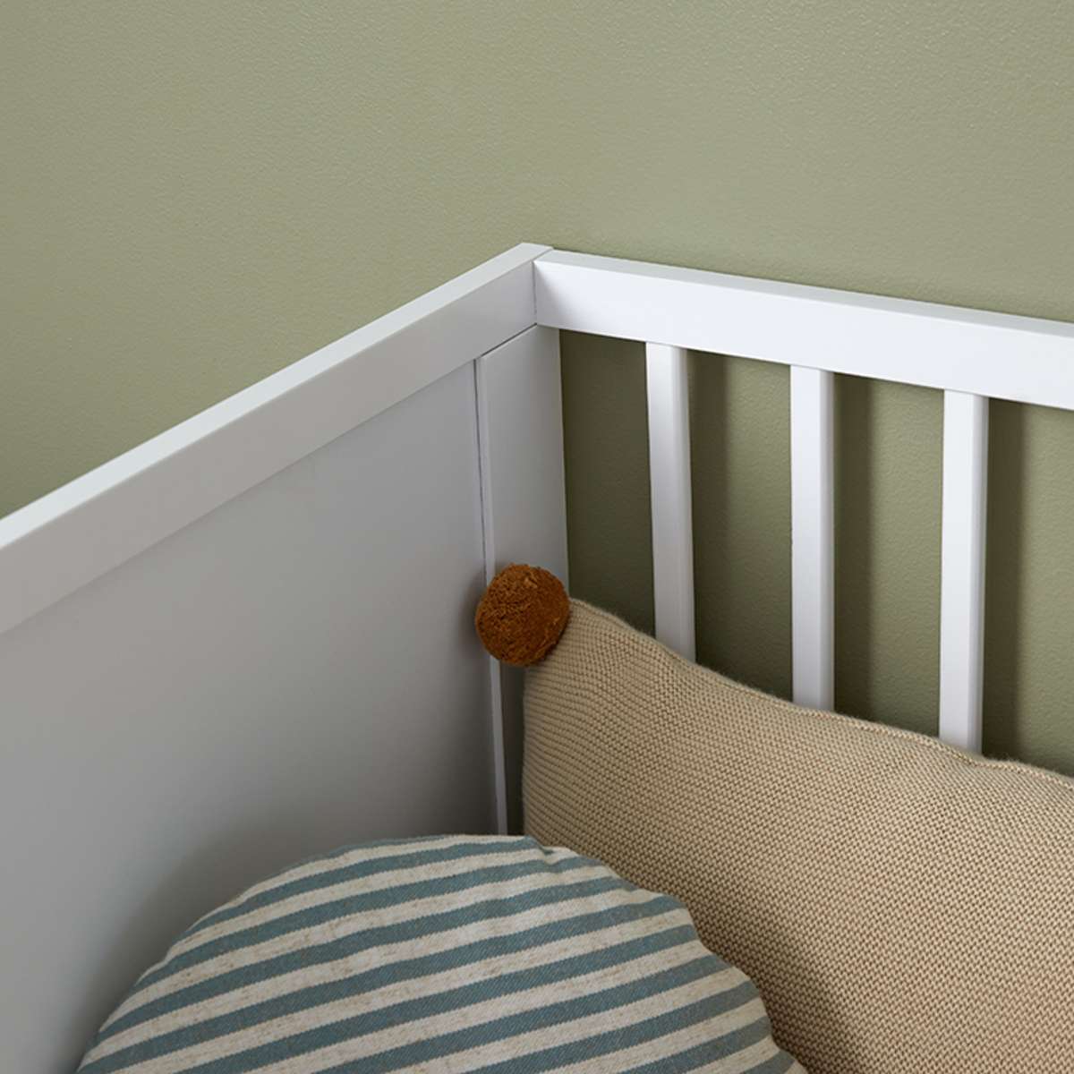 Aspiring Cot In White - Baby Cots Online At Mocka