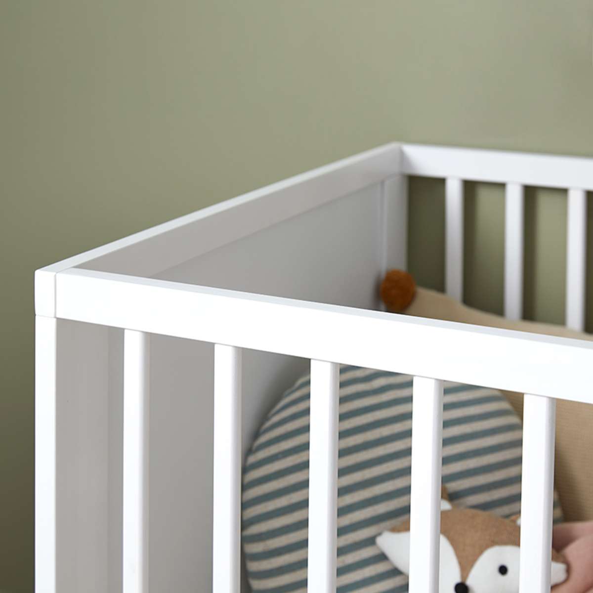 Aspiring Cot In White - Baby Cots Online At Mocka