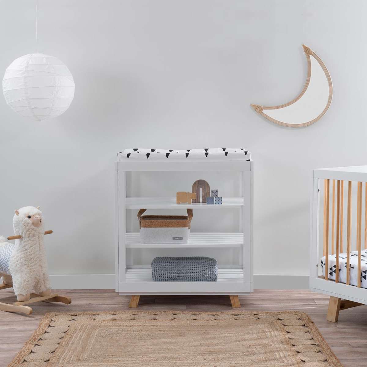 Aspen White Natural Six Piece Nursery Set