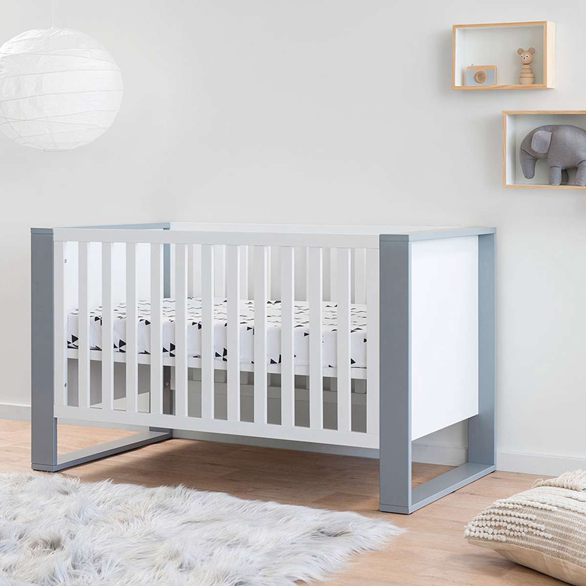 Boston Cot - White/Grey