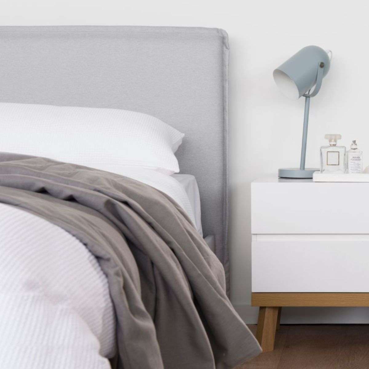 Peyton Queen Bed - Light Grey