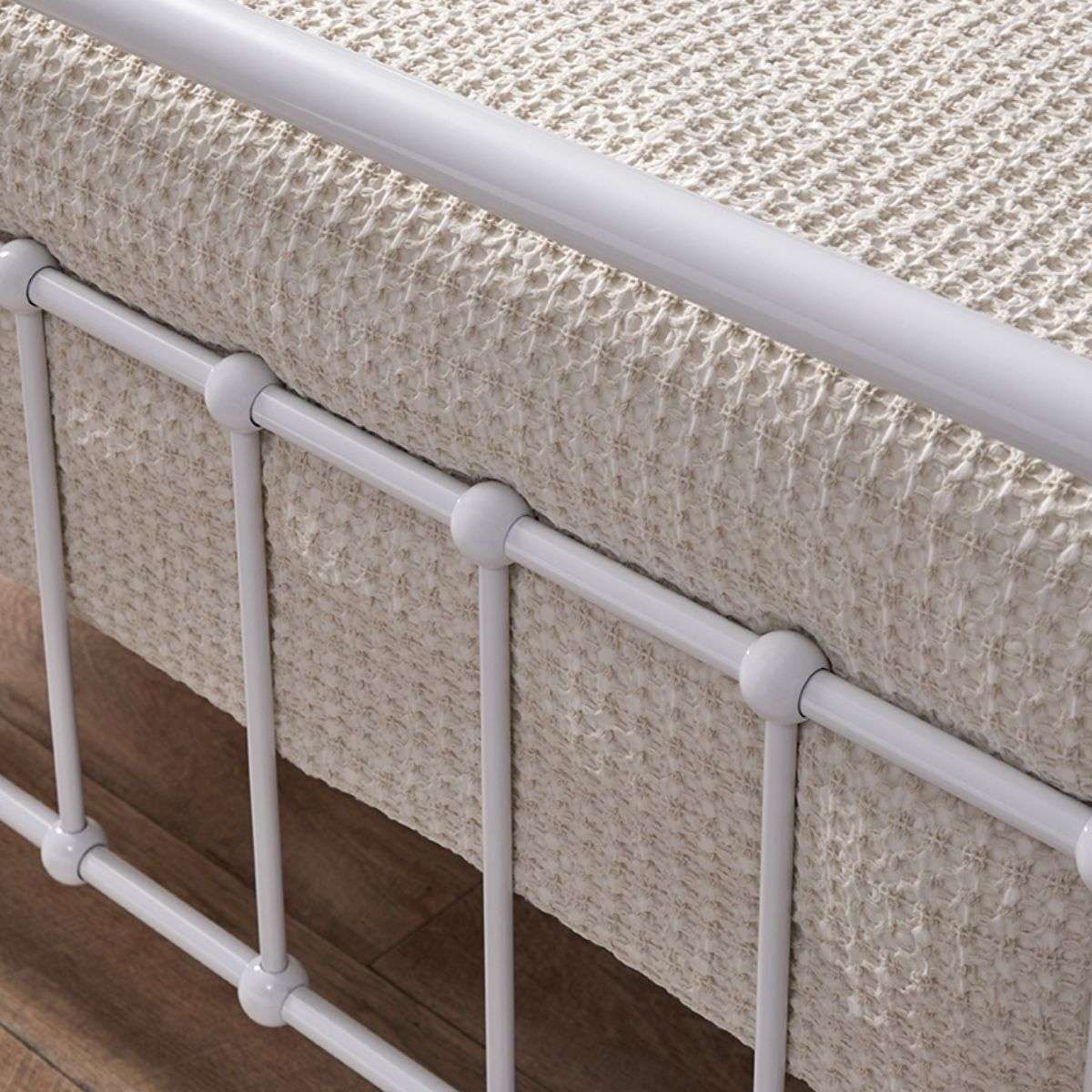 Sonata Queen Bed - White