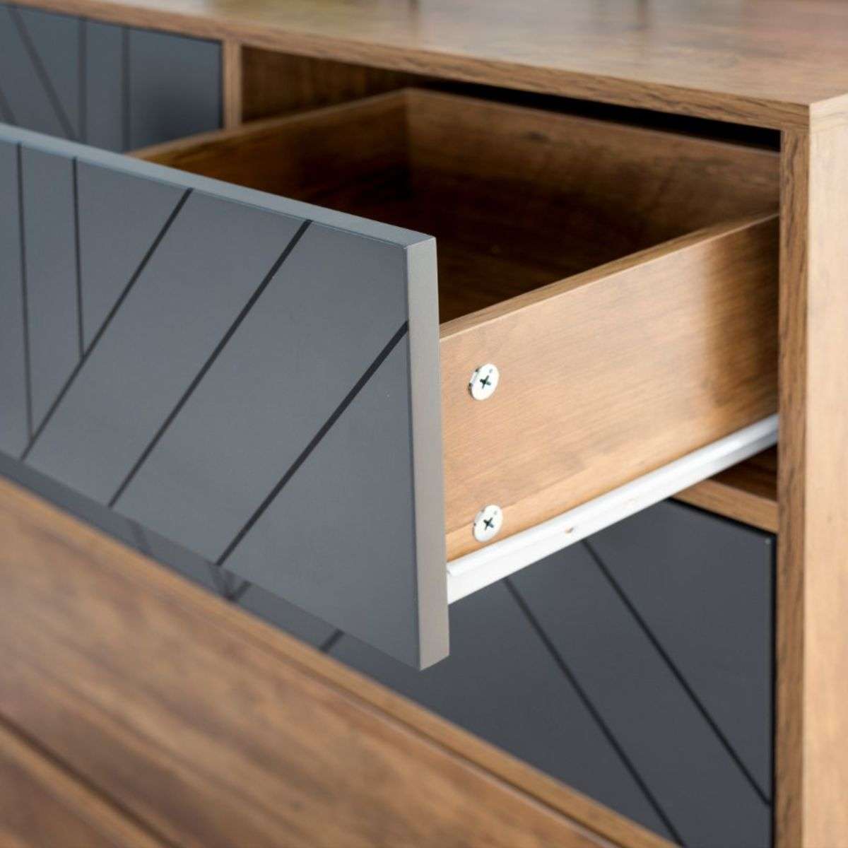 Zara Tallboy