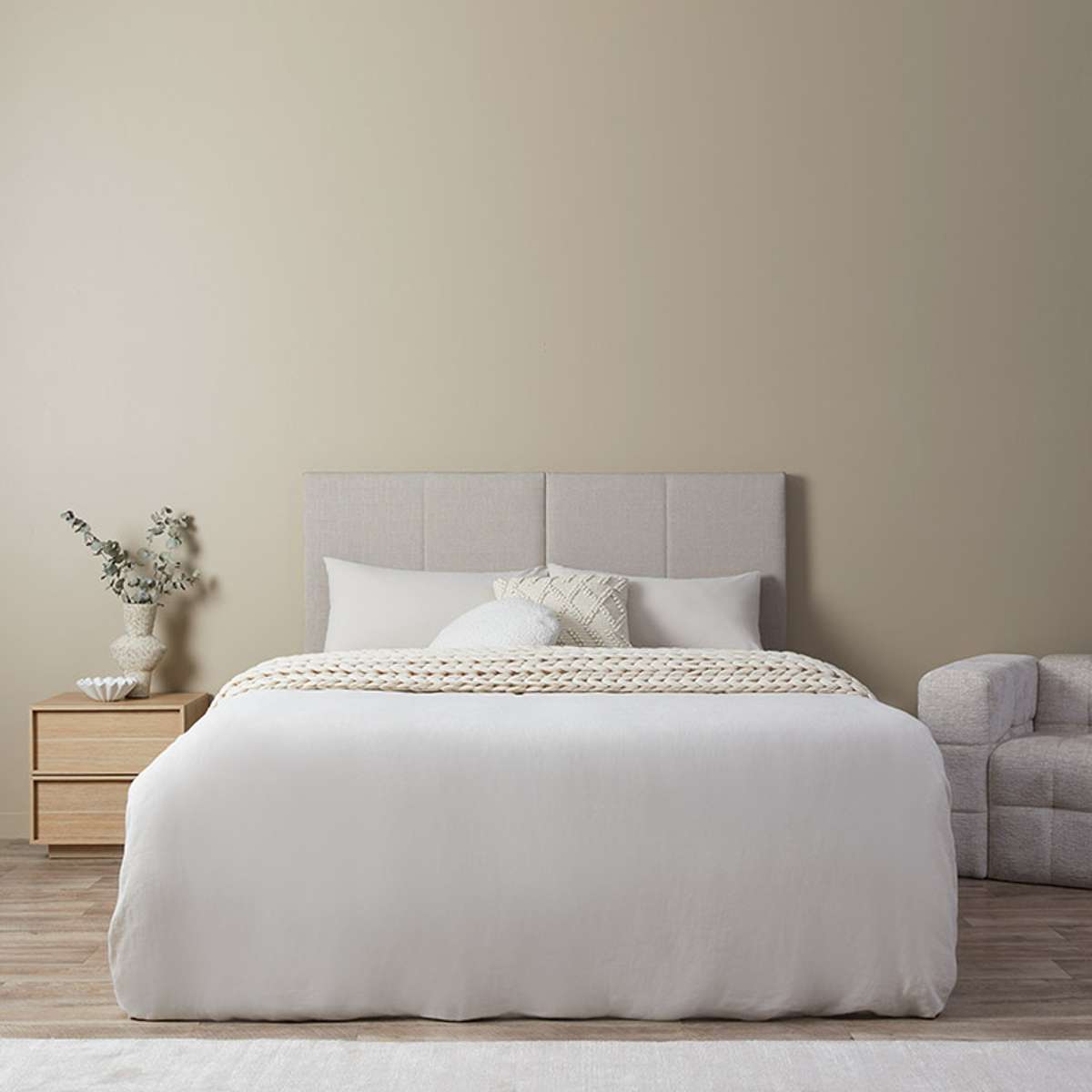 Regent Queen Bedhead - Oatmeal