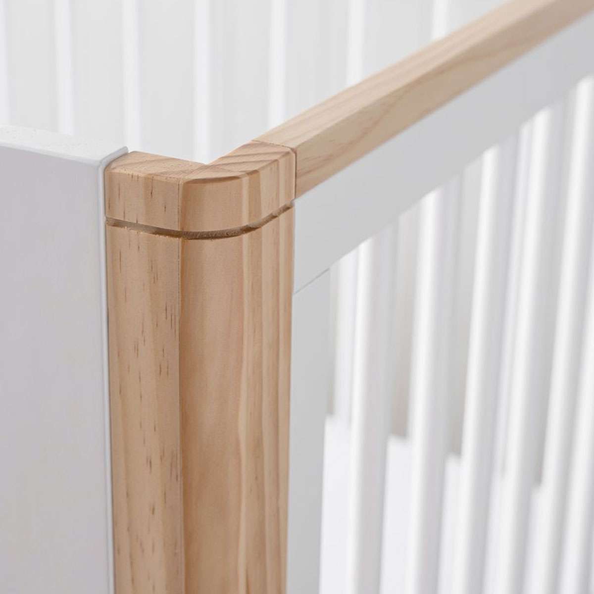 Tahoe Cot Toddler Bed Conversion - White