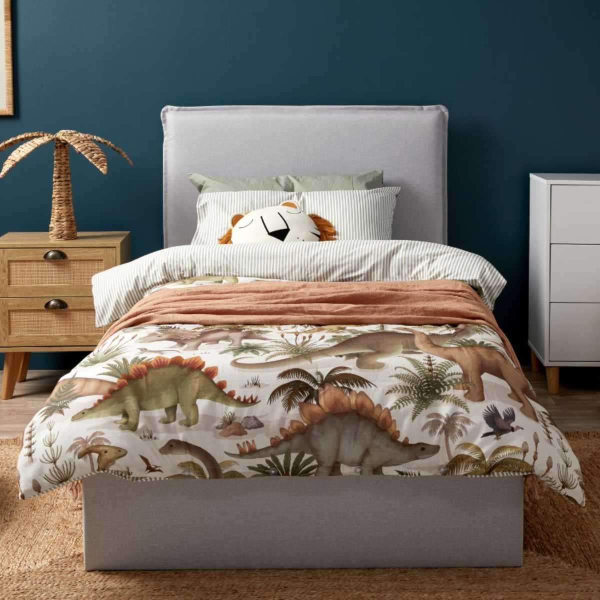 Lion Knitted Cushion
