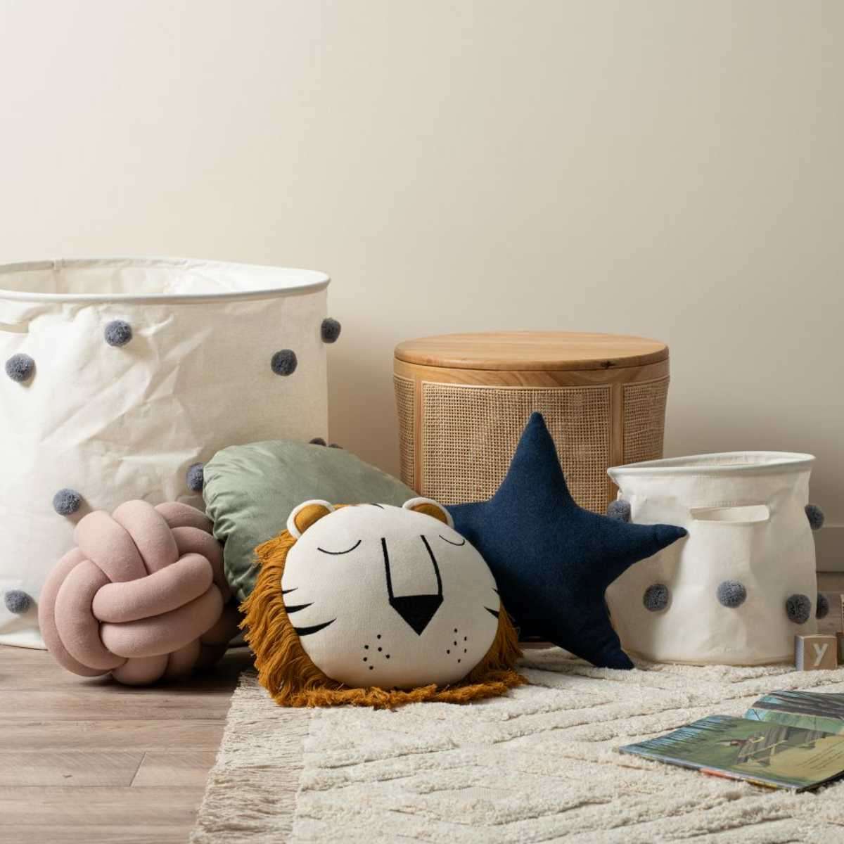 Lion Knitted Cushion