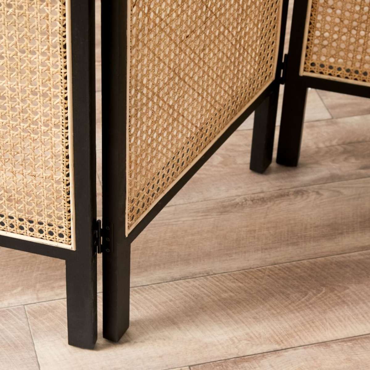 Southport Rattan Screen Divider - Black