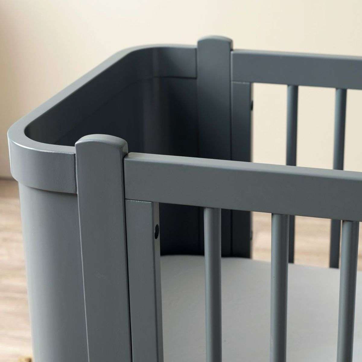 Orlando Bassinet - Charcoal
