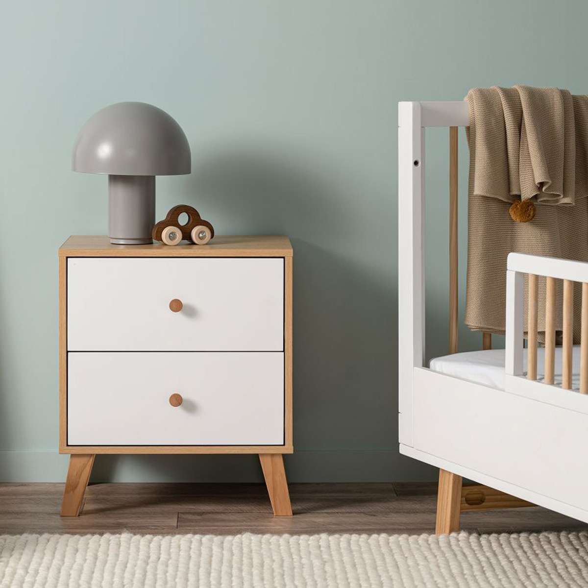 Aspen White/Natural Three Piece Bedroom Storage Set