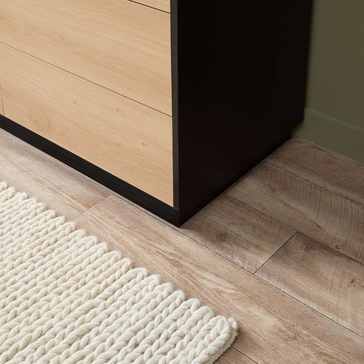 Avoca Six Drawer - Natural/Black