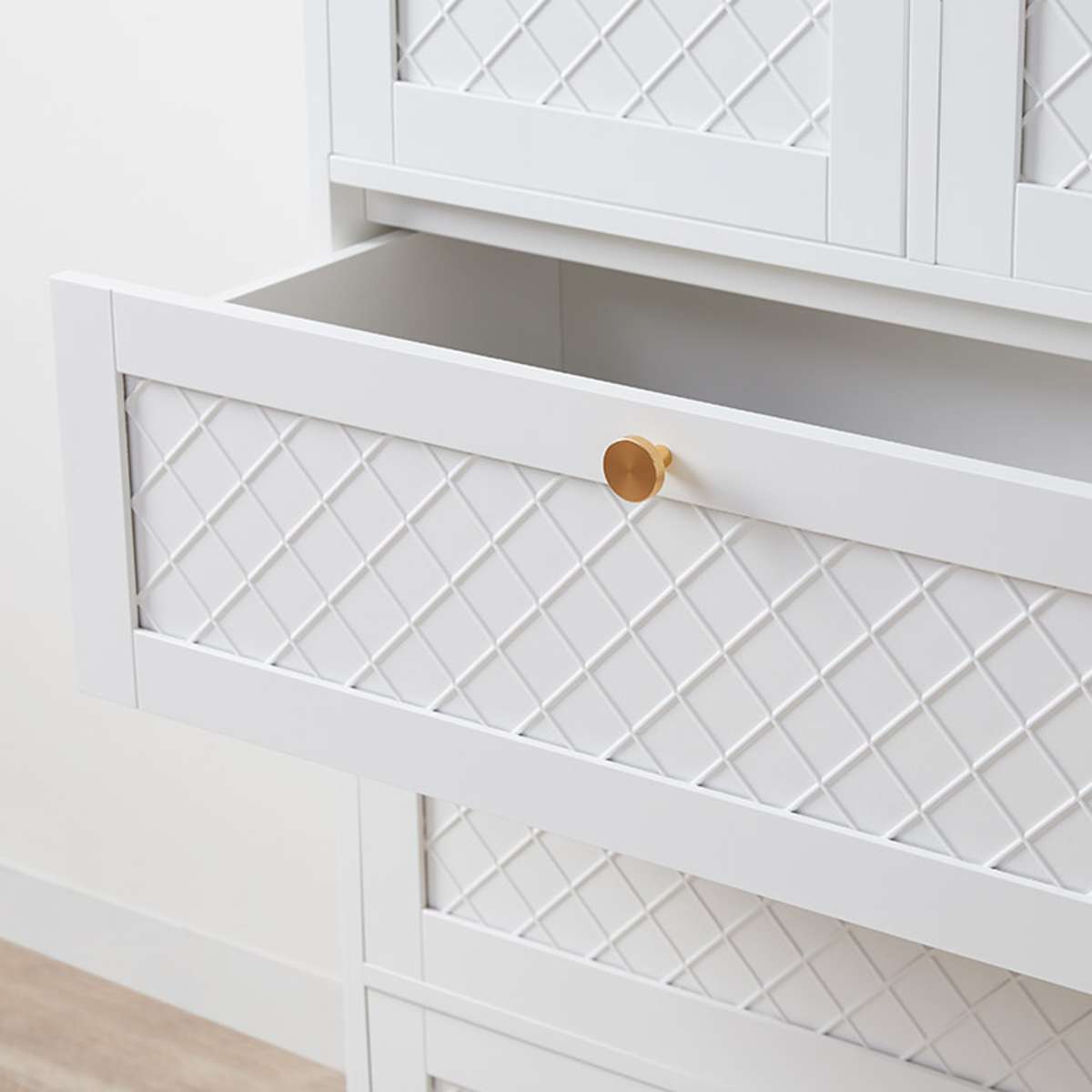 Genevieve Tallboy - White