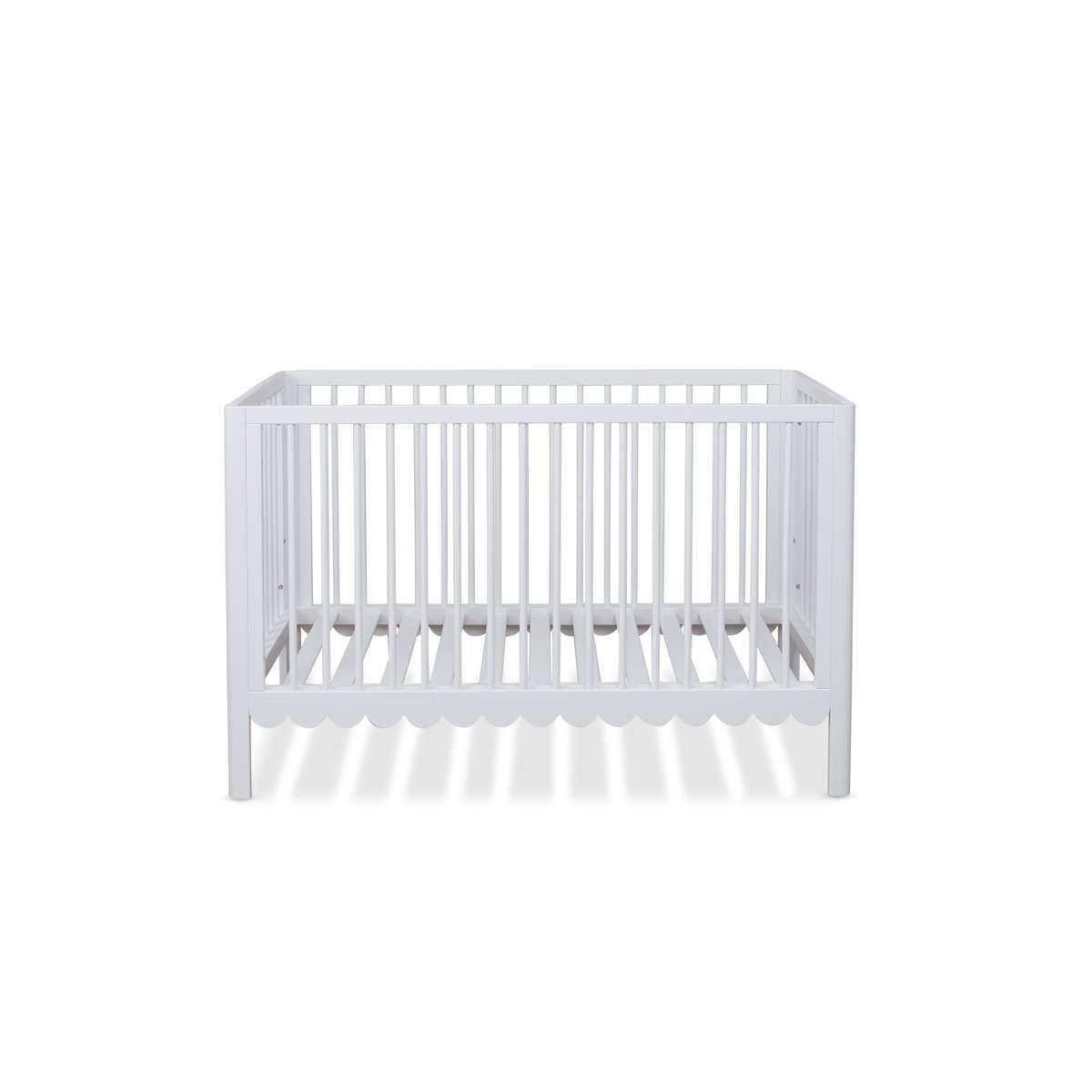 Maisie Scalloped Cot - White