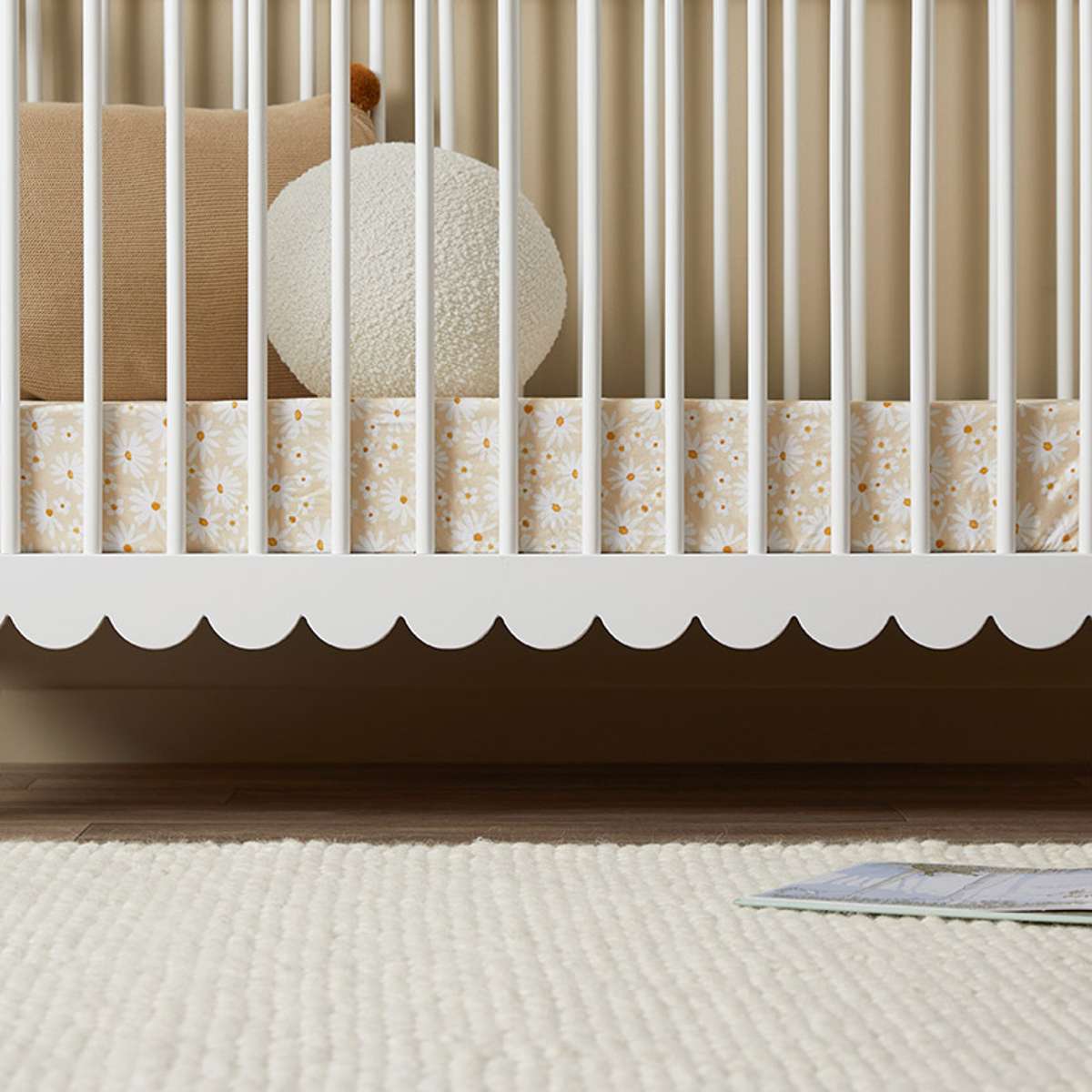 Maisie Scalloped Cot - White